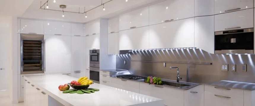 ایده‌های جذاب برای نورپردازی آشپزخانه که خانه شما را روشن و بی‌نظیر می‌سازند