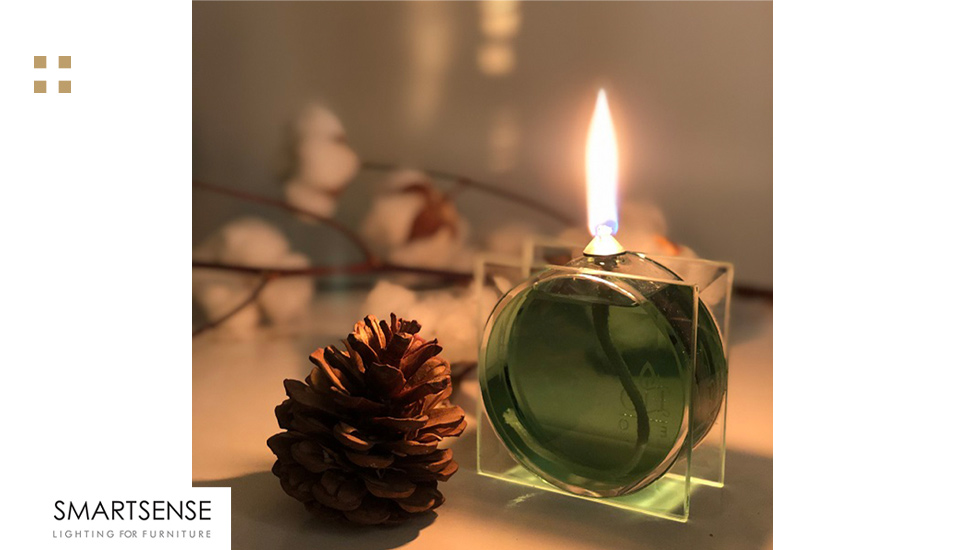 شمع روغنی مدل کمرا