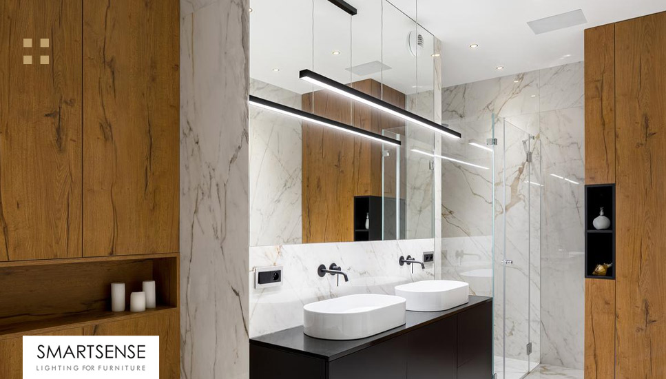 چراغ بالا آينه خطى